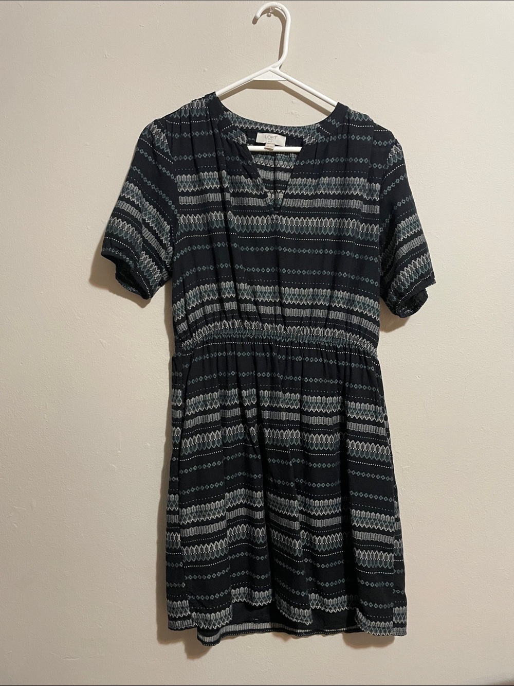 LOFT Black, Gray and Green patterned dress. Size MP.